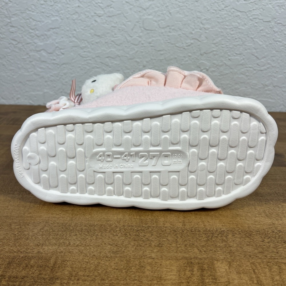 Sanrio HELLO KITTY Women's Plush Slippers Size 40-41 - Picture 7 of 16